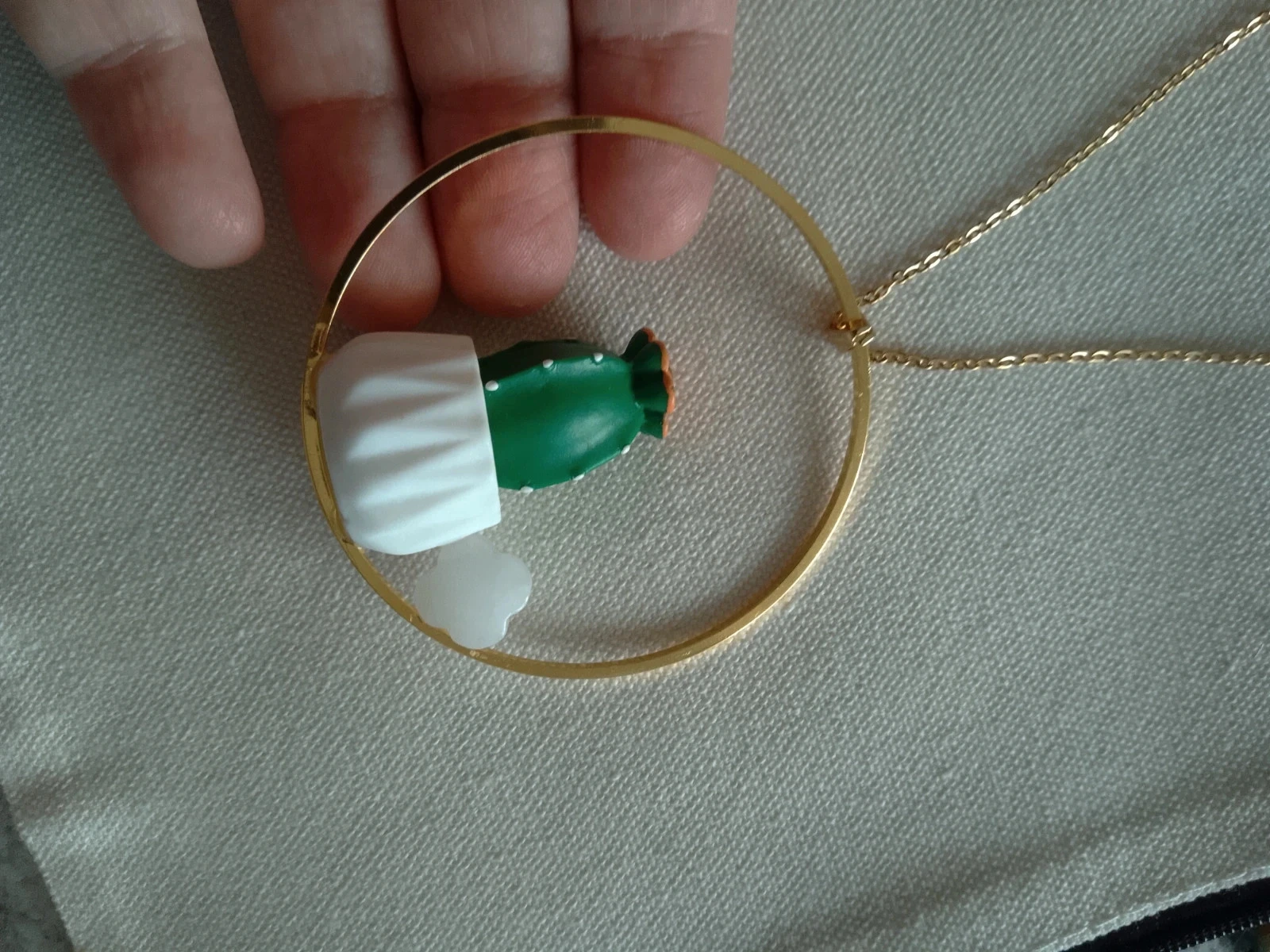 Collier cactus et trèfle en pierre 🌵. – photo 3
